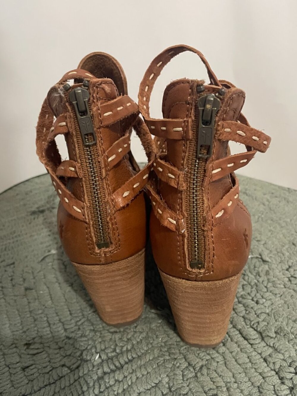 Frye Naomi Pickstitch Leather Booties Size 9.5 - Picture 9 of 9